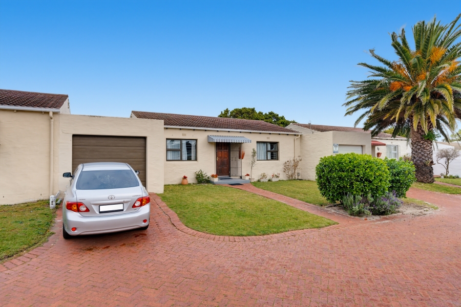 2 Bedroom Property for Sale in Edgemead Western Cape